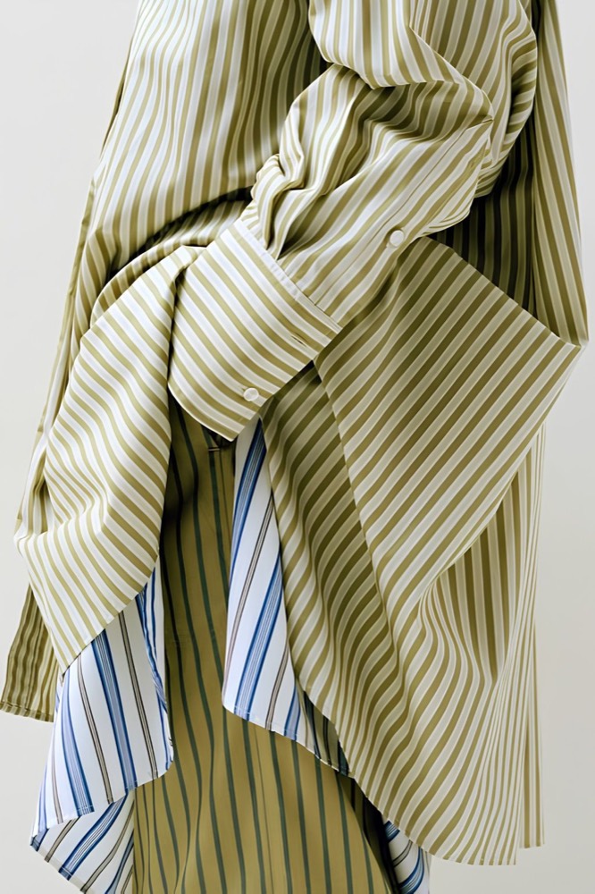 Camisas rayadas en verde oliva y azul